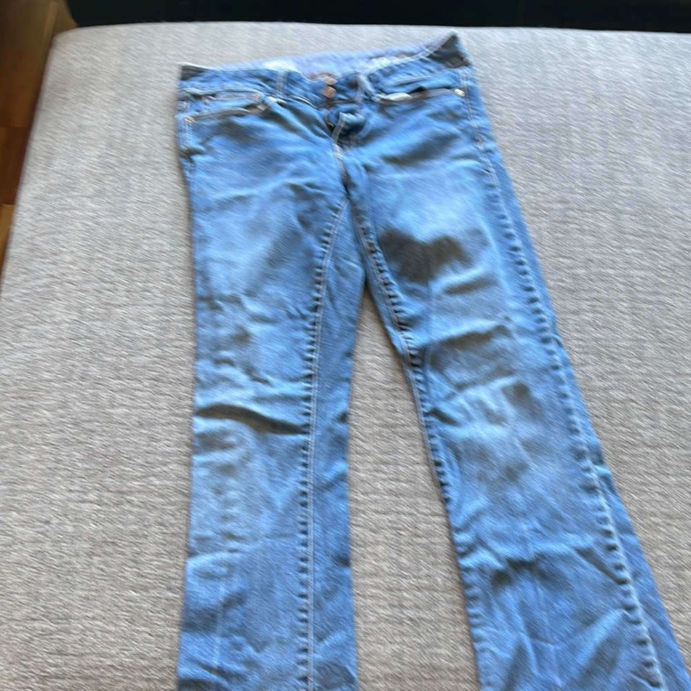 Women’s jeans